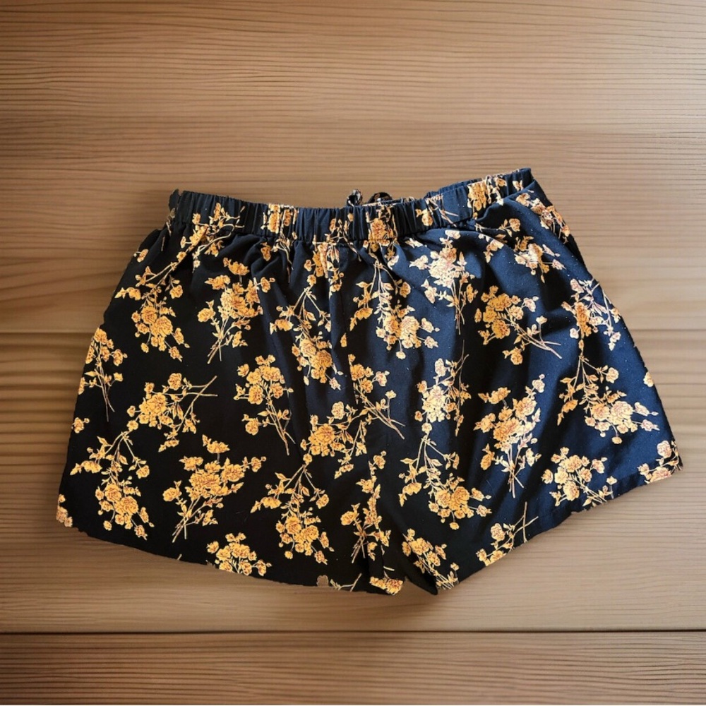 SHEIN Curve Shorts Black and Yellow Size 2X